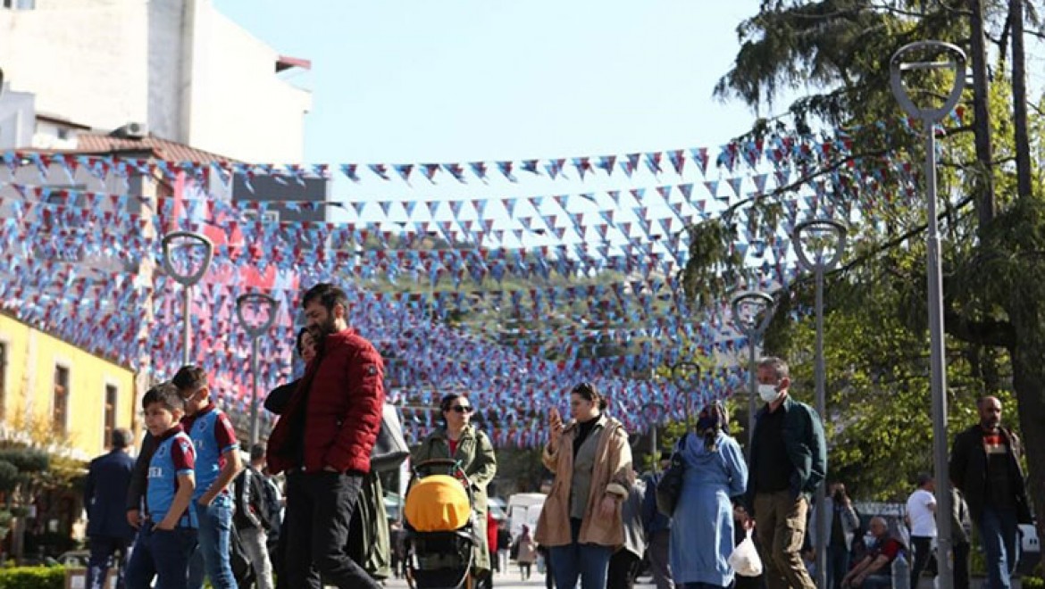 Trabzonsporlular kutlamalar için kente akın ediyor