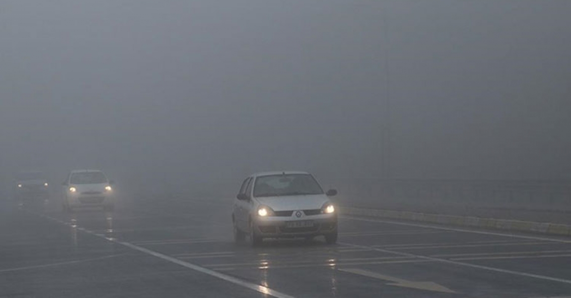 Bolu Dağı'nda sis ve sağanak etkili oluyor