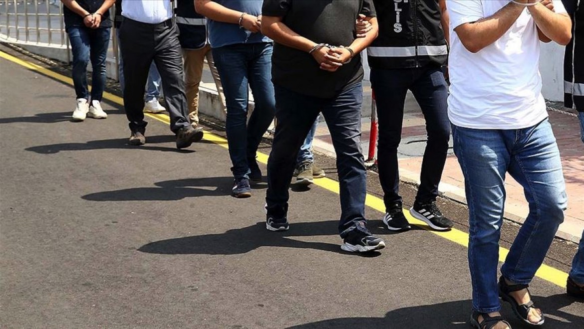 Ankara'da FETÖ/PDY'nin 'gaybubet evleri'ne operasyon: 7 gözaltı