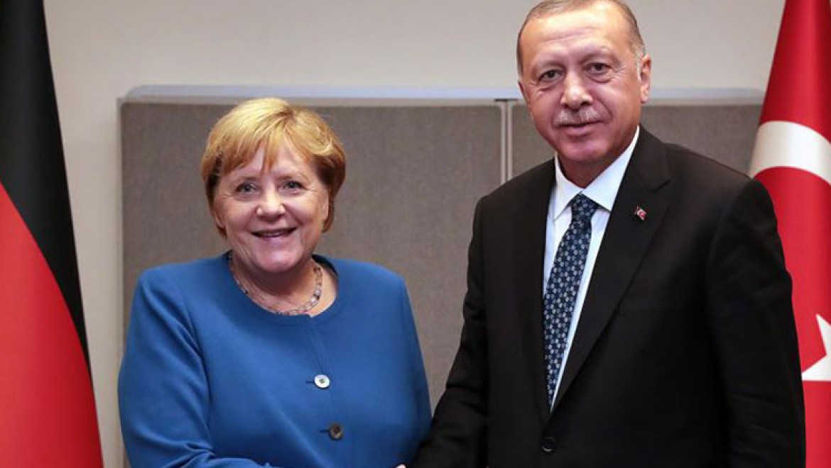Cumhurbaşkanı Erdoğan, Merkel ile Libya'yı görüştü