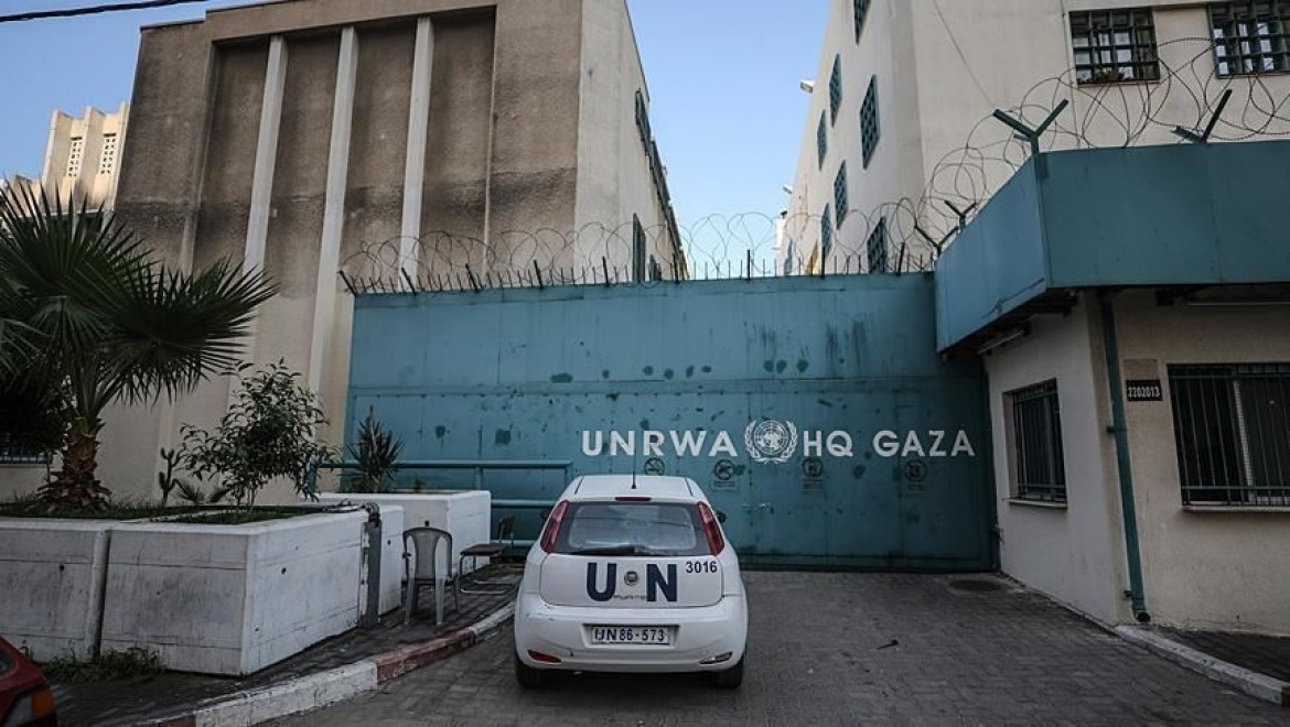 UNRWA mali kriz sebebiyle 'uçurumun eşiğinde' olduğunu açıkladı