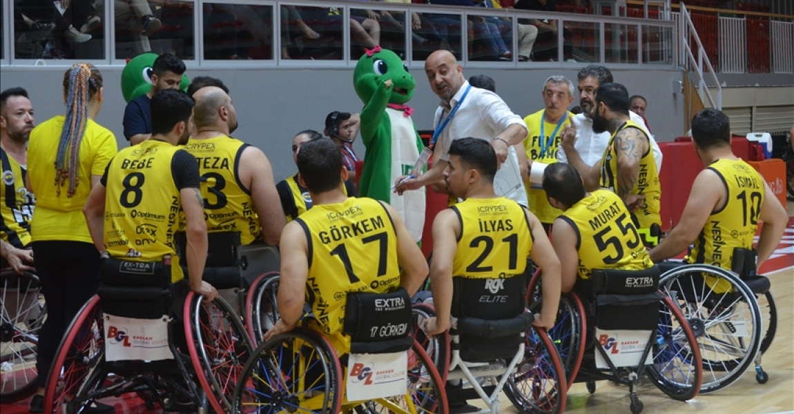 HDI Sigorta Tekerlekli Sandalye Basketbol Süper Liginde şampiyon Fenerbahçe