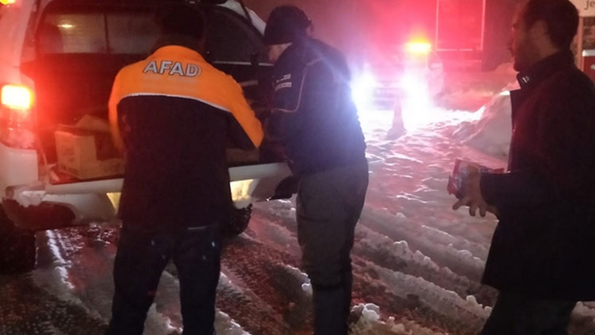Tokat-Sivas kara yolu tır geçişine kapatıldı