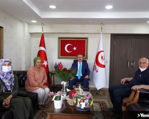 Fatma Yümlü Mustafa Destici'ye teşekkür ziyaretinde bulundu