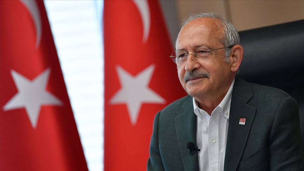 CHP Genel Başkanı Kemal Kılıçdaroğlu Nazım Hikmet'i ölümünün 57. yılında andı