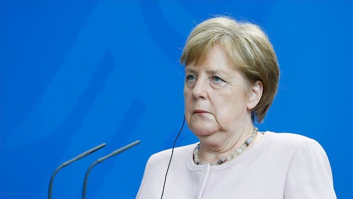 Merkel'e göre AB kuruluşundan bu yana en büyük sınavla karşı karşıya