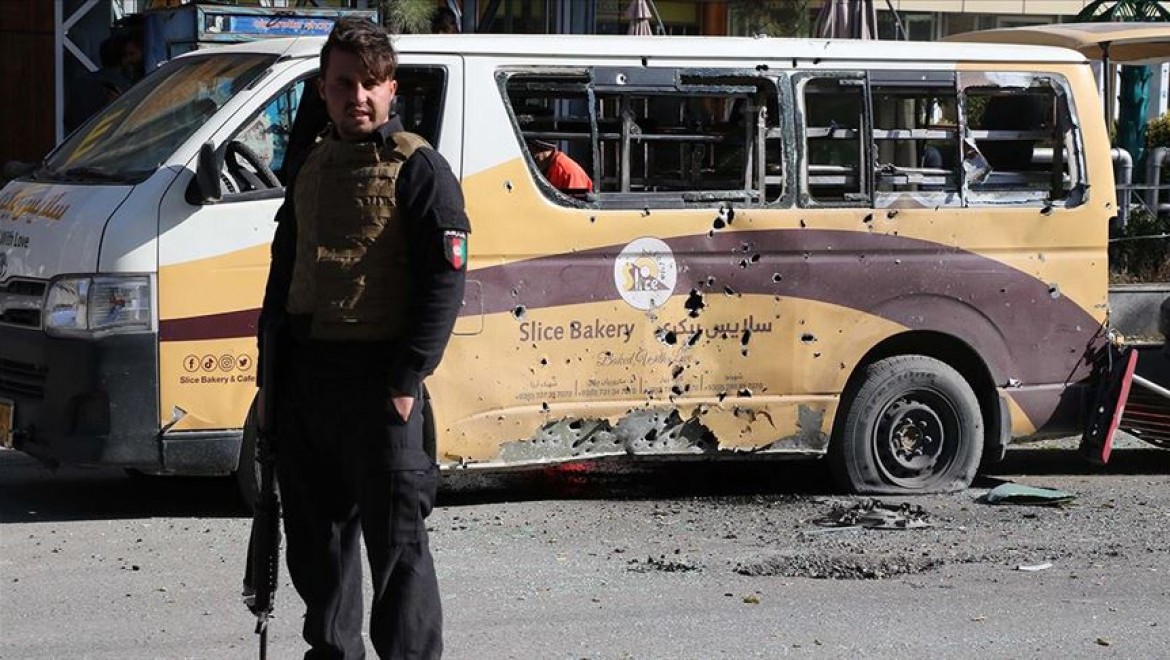 Afganistan'da iki ayrı saldırıda 4 kişi öldü, 7'si polis 13 kişi yaralandı