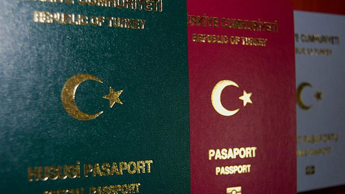 Almanya'dan eski diplomatik pasaportlu 196 Türk'e iltica hakkı