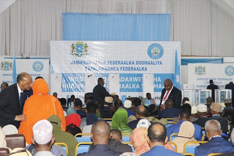 Somali'de cumhurbaşkanlığı seçiminde Fermacu ve Mahmud son turda