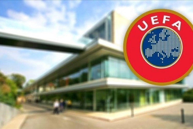 UEFA, Beşiktaş'ın koşullu cezasını kaldırdı