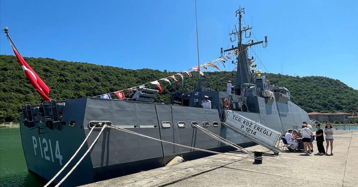 TCG Karadeniz Ereğli Gemisi Bartın'da ziyarete açıldı
