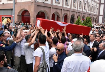 Şehit Piyade Uzman Çavuş Serkan Taşcı'nın cenazesi toprağa verildi