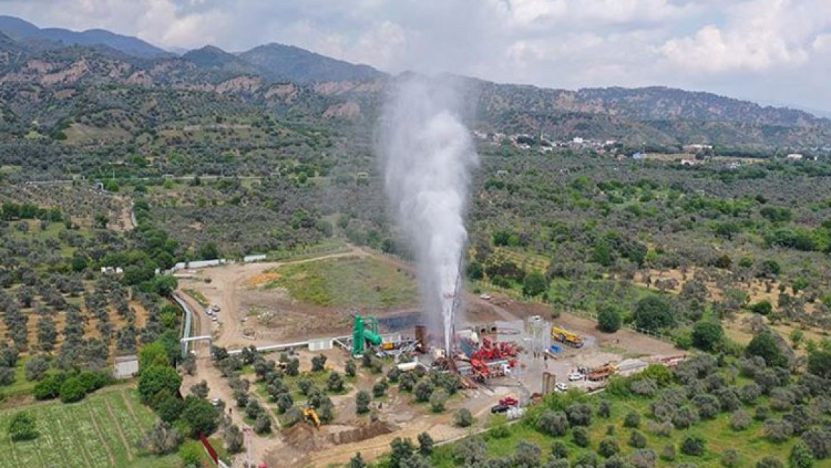 Aydın'da jeotermal santrali sondaj çalışmasında patlama