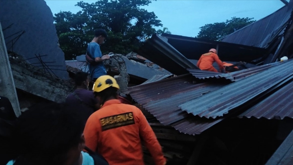 Endonezya'daki depremde ölenlerin sayısı 46'ya çıktı