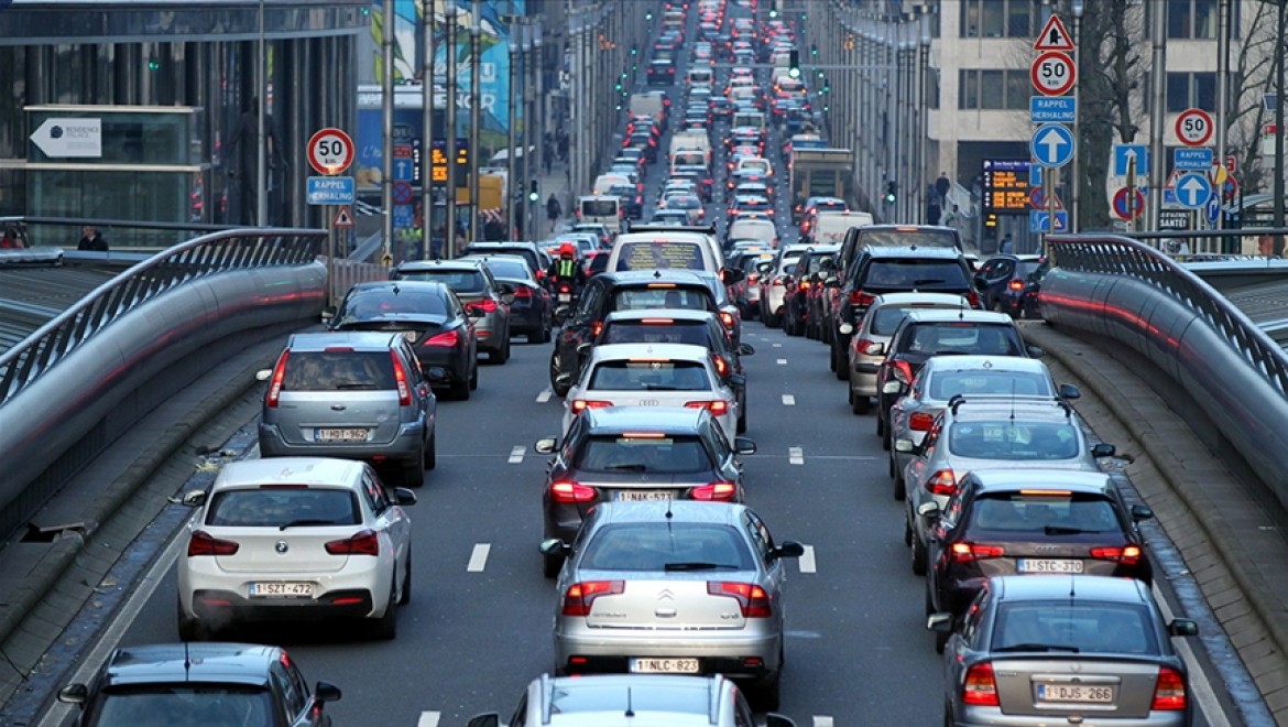 Brüksel'e 2035'ten itibaren benzinli ve LPG'li araçların girmesi yasaklandı