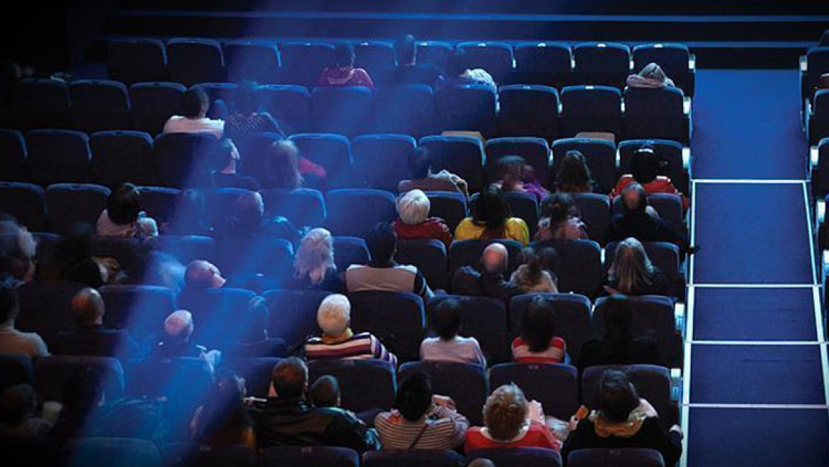 Sinema seyircisi azaldı, tiyatro seyircisi arttı