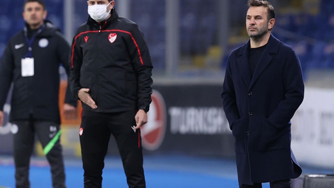 Medipol Başakşehir Teknik Direktörü Buruk'tan İrfan Can Kahveci transferi için açıklama