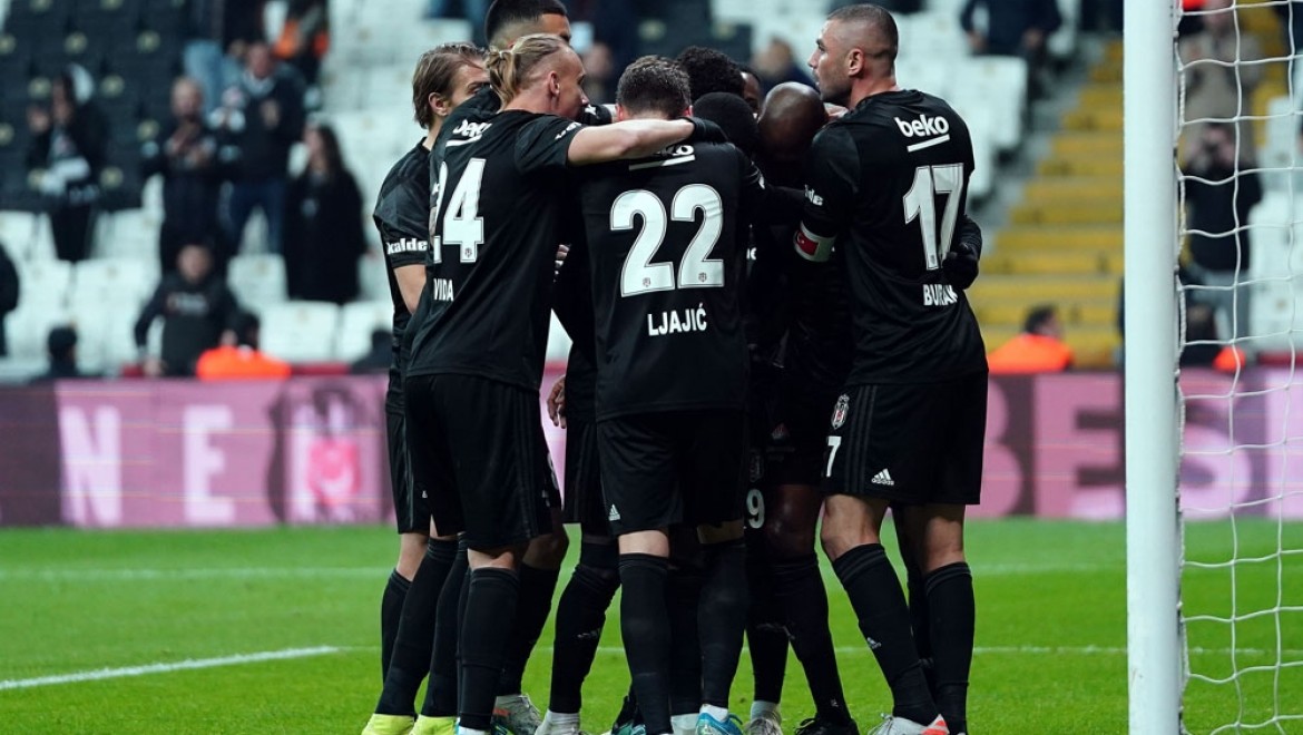 Beşiktaş 7 haftada 13 sıra yükseldi