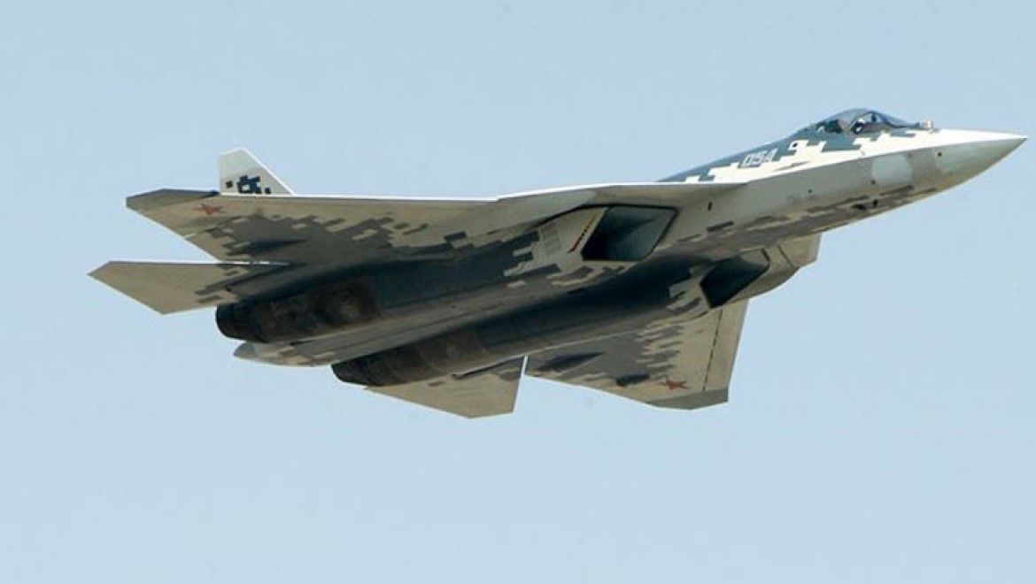Rusya'nın ilk seri üretim Su-57'si ülkenin güneyine konuşlandırıldı