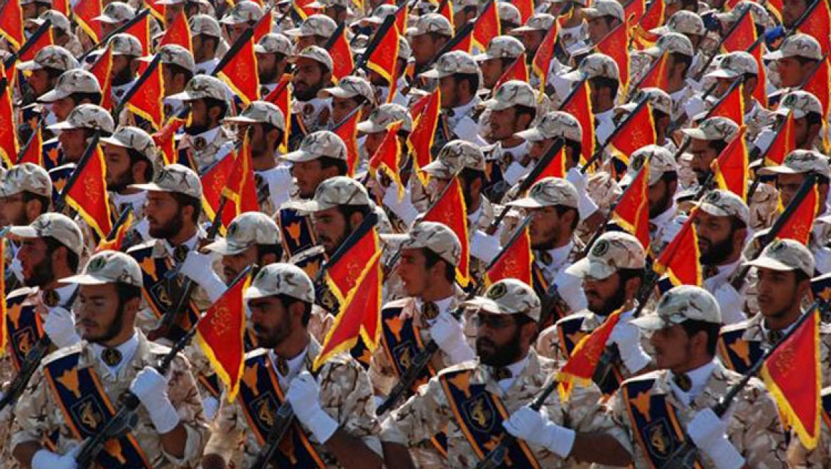 İran Devrim Muhafızlarından Ruhani Yönetimine Eleştiri