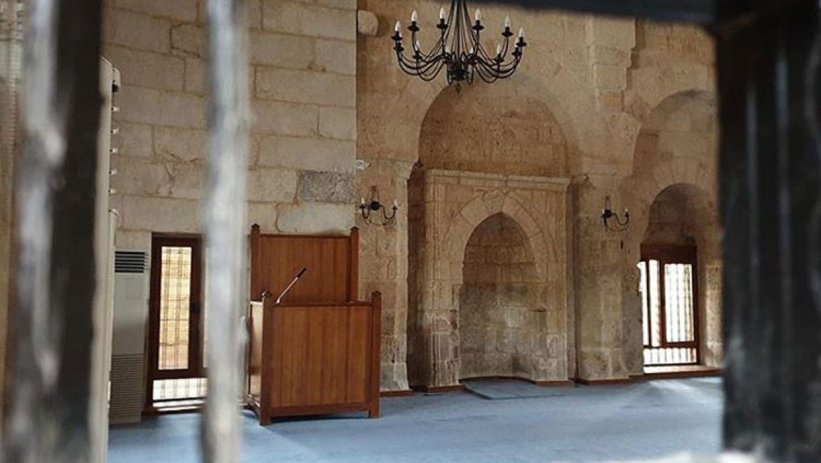 Osmaniye'deki tarihi Ala Camisi 96 yıl sonra cemaatine kavuşuyor