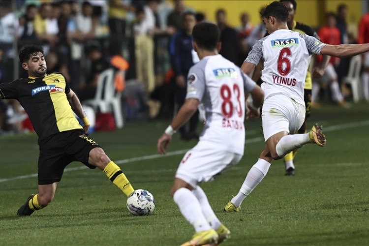 İstanbulspor, HangiKredi Ümraniyespor'u mağlup etti