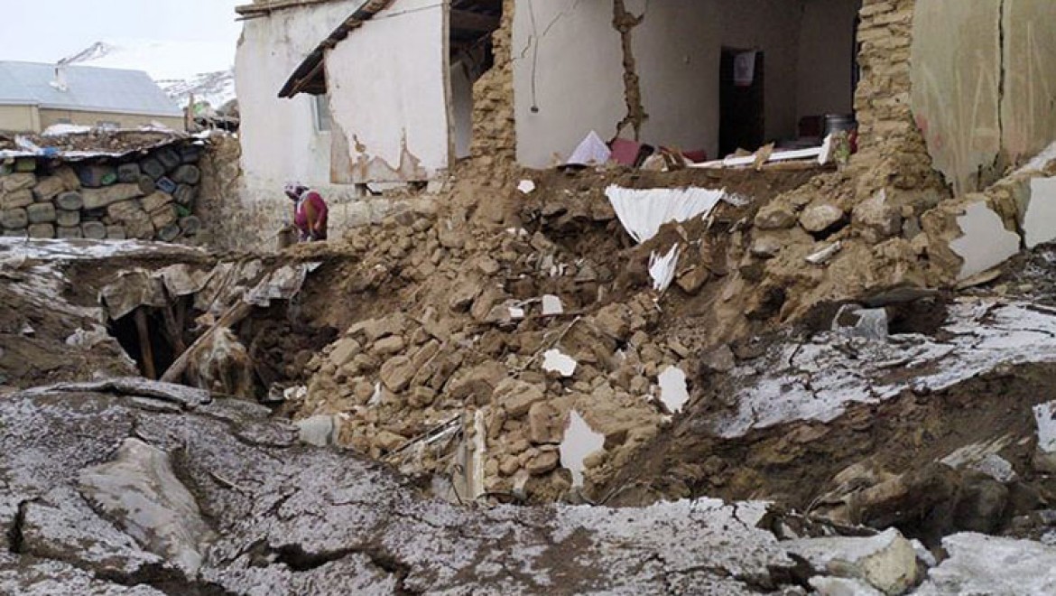 İran'da meydana gelen 5,7 büyüklüğündeki deprem Van ve çevre illerde de hissedildi