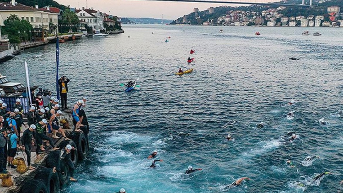 Boğaziçi Kıtalararası Yüzme Yarışı'nın seçmelerine 2 bine yakın yüzücü katıldı