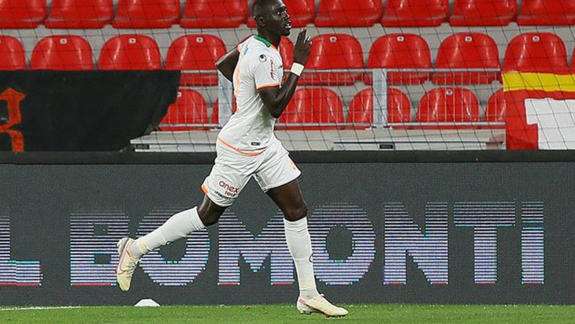 Alanyaspor'un en skoreri Cisse takımının son 3 maçında 6 gol kaydetti