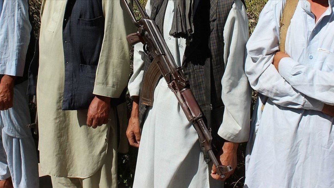 Taliban lideri Akhundzade'nin Kovid-19'dan öldüğü iddia edildi