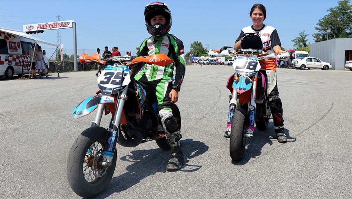 Yunanistan'da 12 Türk motosikletçi piste çıkacak
