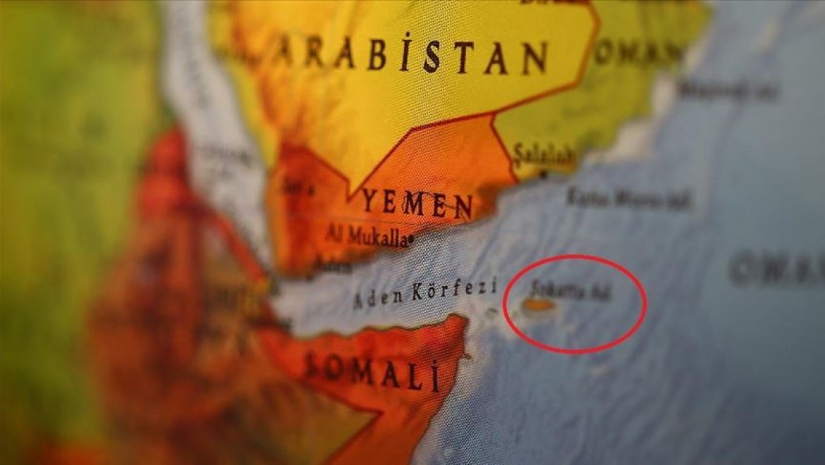 BAE gemisi Yemen'in Sokotra Adası'ndaki limana yasa dışı giriş yaptı