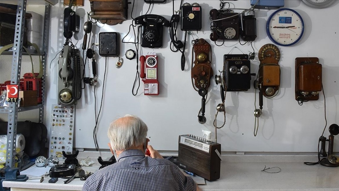 PTT emeklisi biriktirdiği 'antika' telefonları müzede sergilemek istiyor