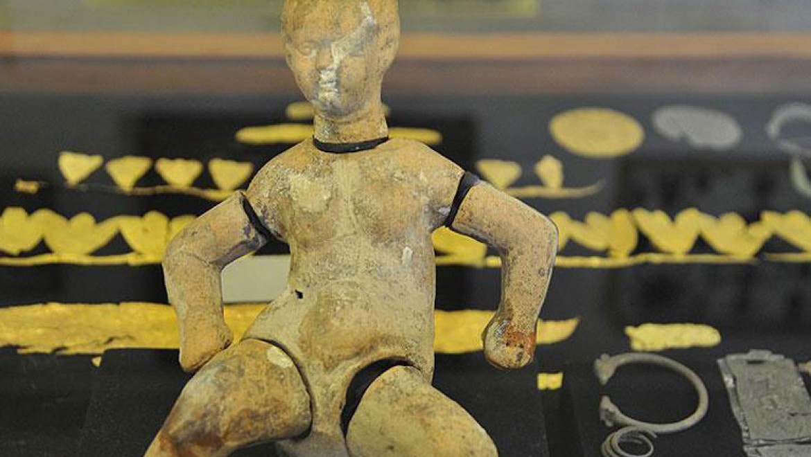 3 bin yıllık 'kukla bebek' müzede sergileniyor