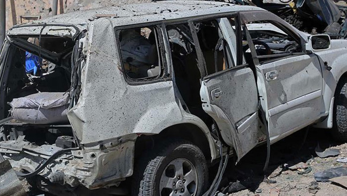 Somali'de askeri merkeze intihar saldırısı