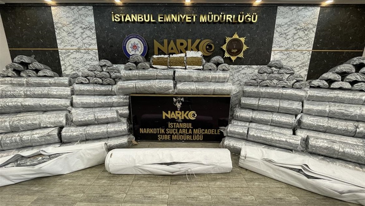 İstanbul Ambarlı Limanı'nda 1 ton 580 kilo marihuana ele geçirildi