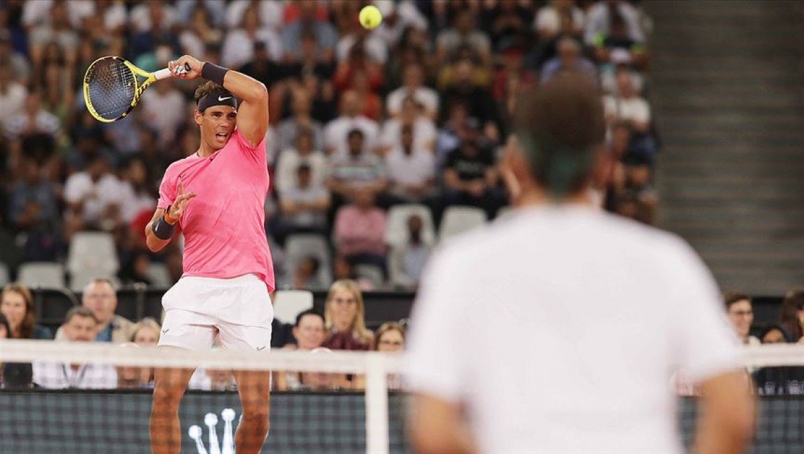 Nadal Federer'i yakalamak için Fransa 'toprak'larında