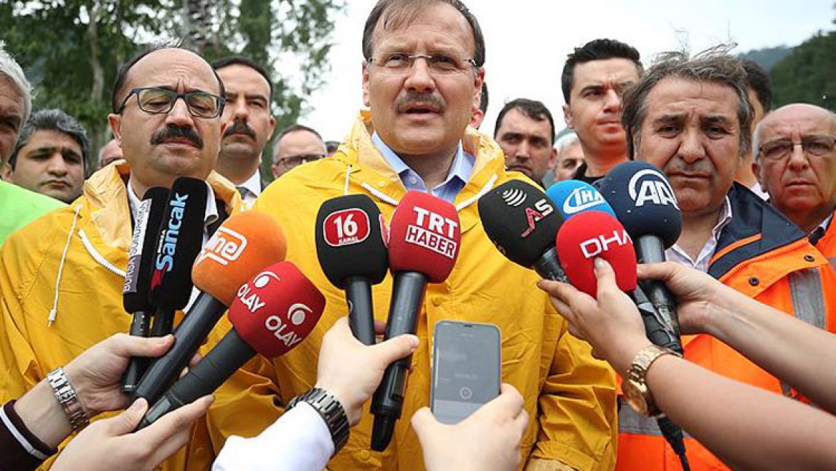 Başbakan Yardımcısı Çavuşoğlu Sel Ve Heyelan Bölgesinde