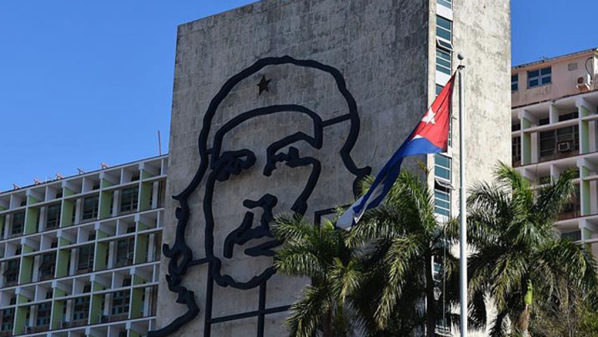 Küba'da Meclis Yeni Kabineyi Onayladı