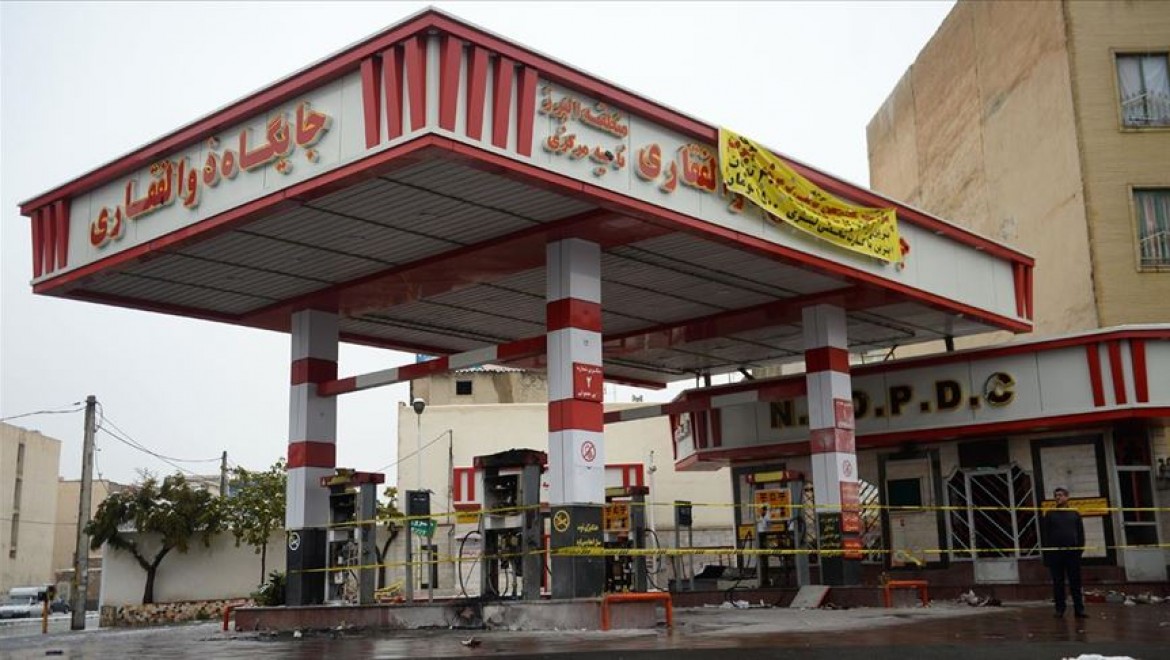 İran'da benzin zammını sahiplenen yok