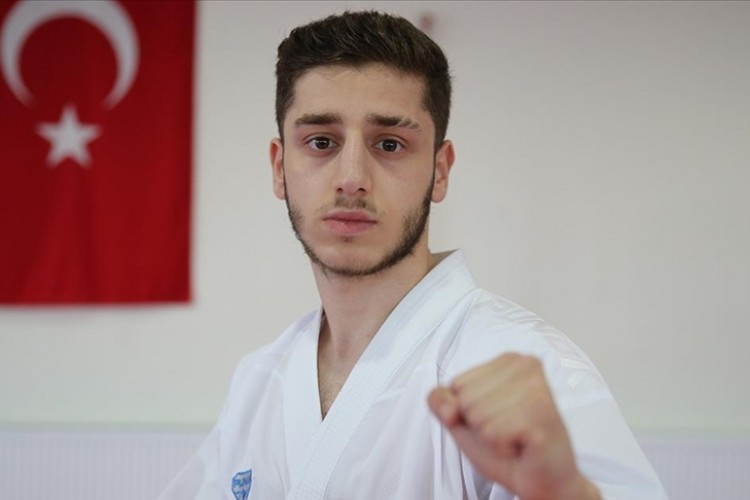Karatede hayallerinin ötesine ulaşan Özdemir'in hedefi dünya ve olimpiyat şampiyonluğu