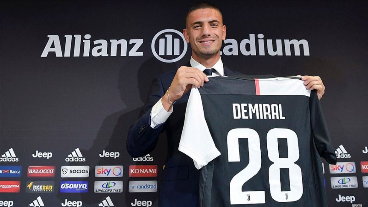 Juventus Merih Demiral'ı tanıttı