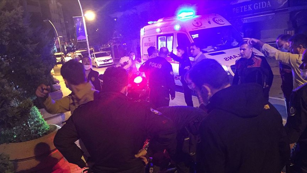 Kavga ihbarına giden polis ekiplerine saldırı: 6 yaralı