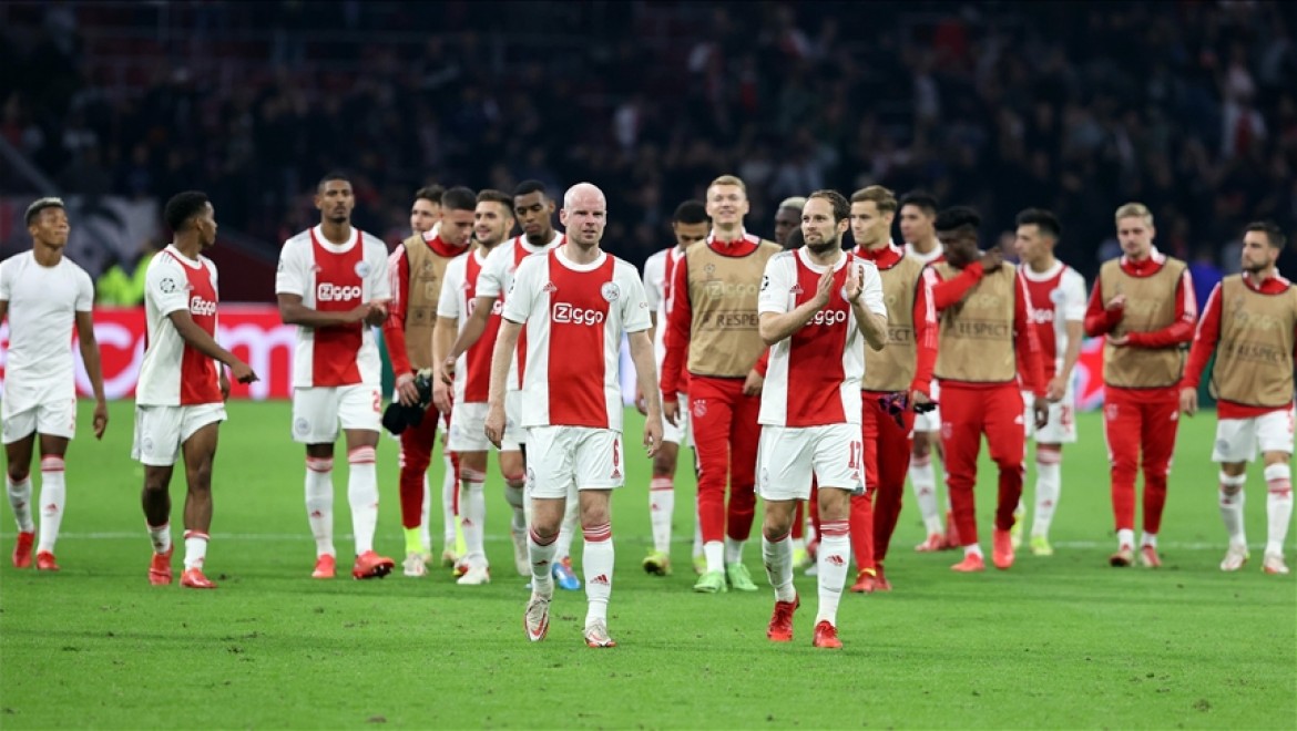 Ajax, Borussia Dortmund'u farklı yendi