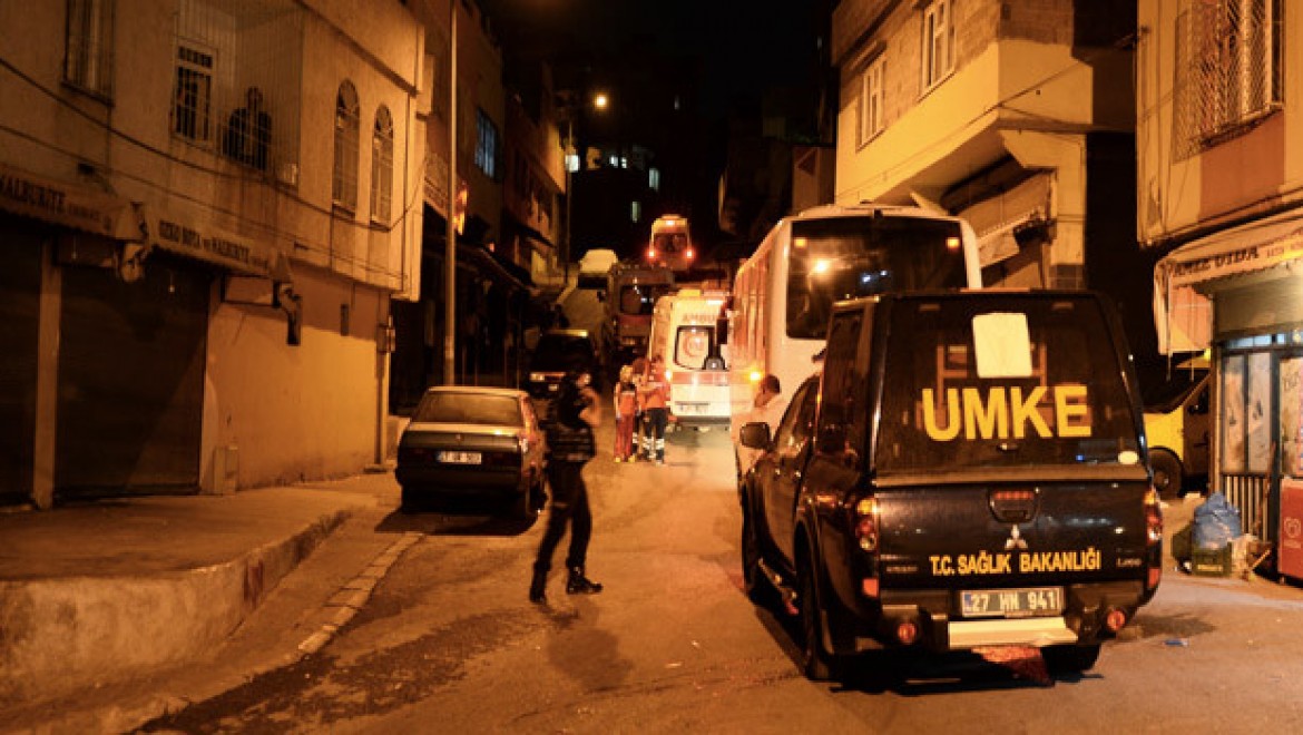 Emniyet Binası Gaziantep'te Bomba Yüklü Araç Patlatıldı 1 ŞEHİT  13 YARALI