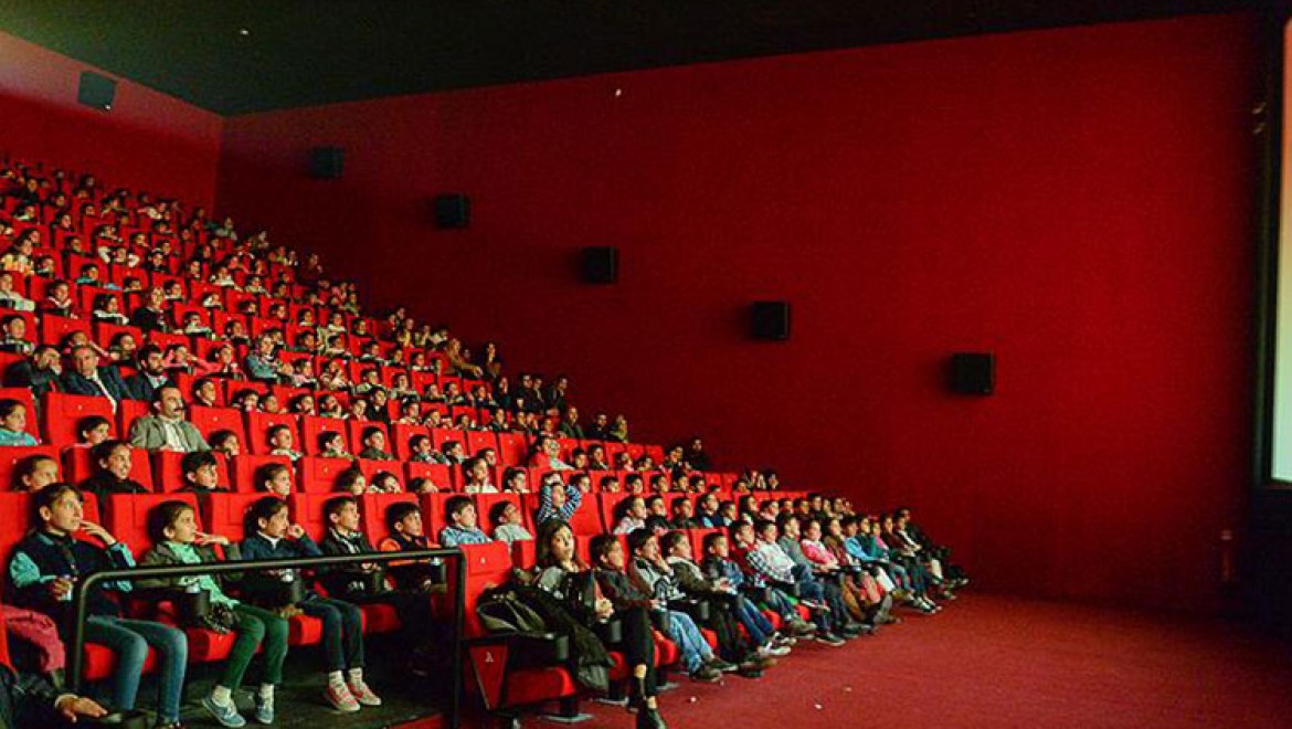 Bir milyon öğrenci sinemayla buluşuyor