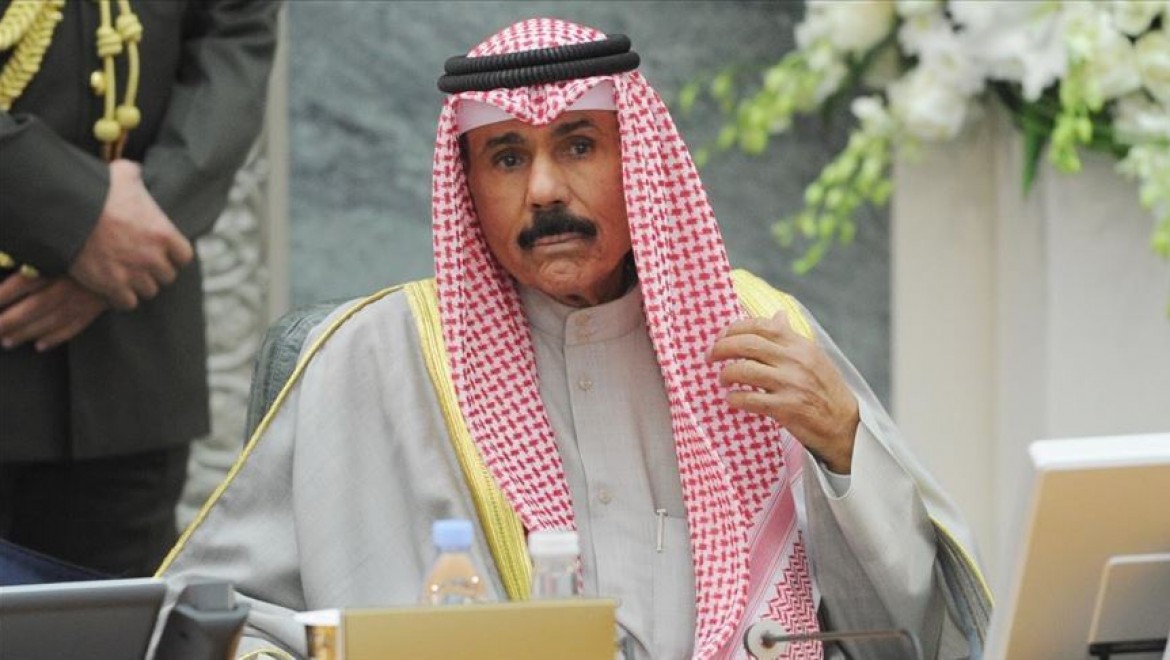 Kuveyt'in yeni emiri olan Şeyh Nevvaf yemin etti