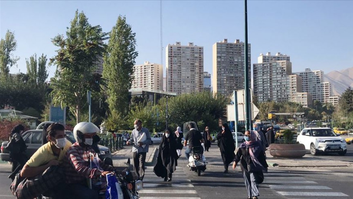 İran'da Kovid-19'daki artış nedeniyle hastanelerde yer kalmadı