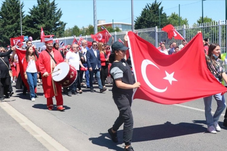 Fransa'nın Goussainville kenti geleneksel Türk Festivali'ne ev sahipliği yapıyor