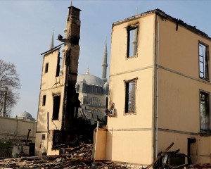 Edirne'de yangında kullanılamaz hale gelen müftülük binası aslına uygun olarak yeniden yapılacak